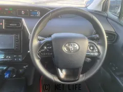 トヨタ プリウス