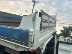 日野自動車 プロフィア