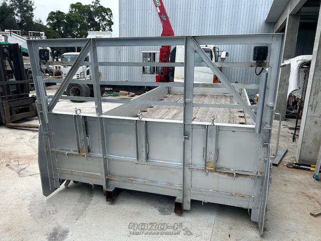 その他 アルミボディー