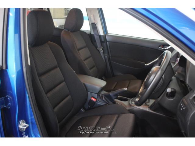 新世代軽量高剛性ボディ「SKYACTIVボディ」を採用し、カーテン&フロントサイドエアバッグ、DSC&TCSを全車に標準装備。 マツダ CX-5