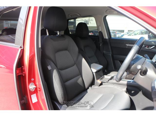 ホールド性と快適性を兼ね備えたフロントシート、(パワーシート/シートヒーター機能付き) マツダ CX-5