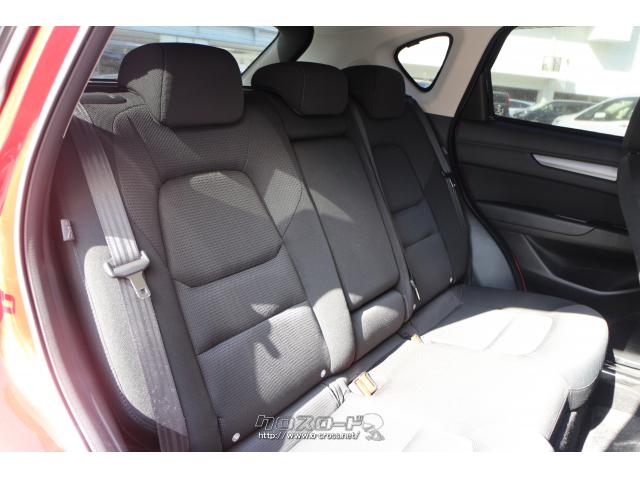 リアシートも広々快適 マツダ CX-5