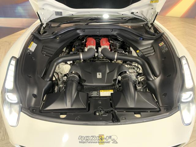 最高出力 560ps(412kW)/7500rpm最大トルク 77kg・m(755N・m)/4750rpm種類 V型8気筒DOHCツインターボ フェラーリ カリフォルニアT