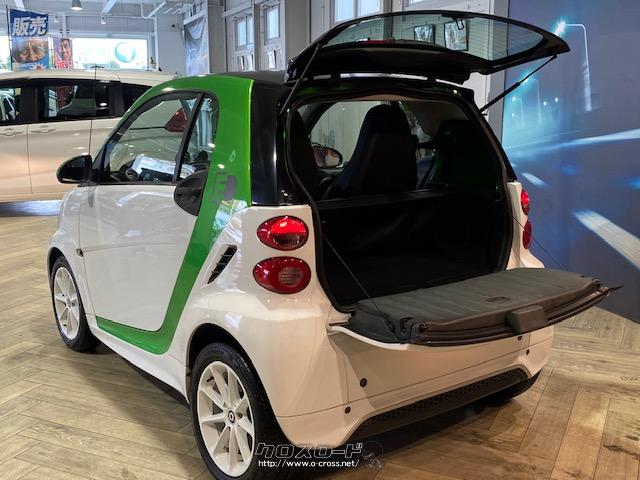 荷室には、トノカバーが付いており機能性も高い!! スマート その他