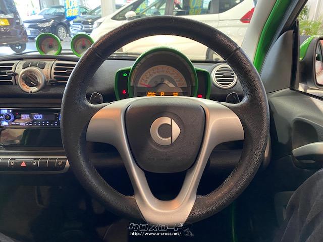 ハンドルまわりにはパドルシフト搭載 スマート その他