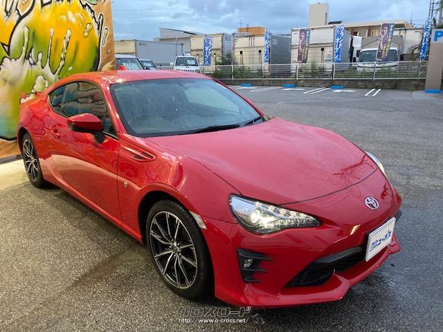 世界初の「水平対向・D-4S」パワーユニットをフロントミッドシップに搭載した小型FRスポーツ「86(ハチロク)」。 トヨタ 86