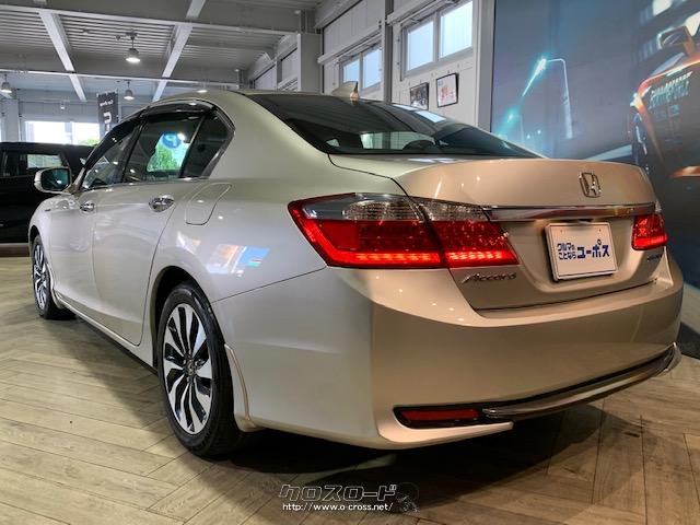 発進と低中速域のクルーズは主にモーターのみで走行し、加速時などはエンジンで発電しモーターで走行 ホンダ アコードハイブリッド