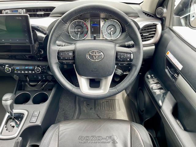 オプティトロンメーター+4.2インチTFTカラーマルチインフォーメーションディスプレイを設定し、視認性を向上。 トヨタ ハイラックス