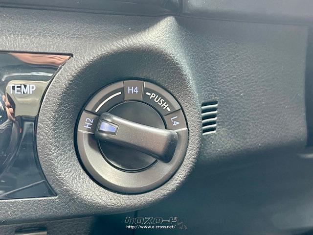 ダイヤル操作で駆動方式を選択できるパートタイム4WDシステムを装備。 トヨタ ハイラックス