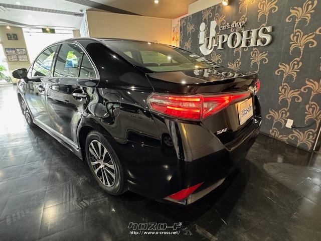 エクステリアは、リヤエンブレムからリヤコンビネーションランプ、サイドのキャラクターラインが左右へ抜けるデザインでワイド感を強調 トヨタ SAI