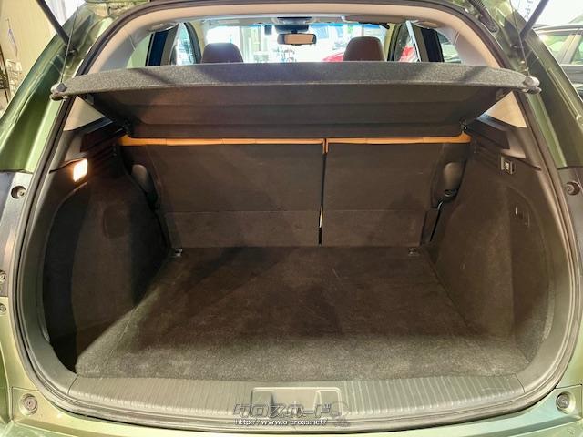 日常的な買い物なら必要十分なラゲッジスペースです。 ホンダ ヴェゼル