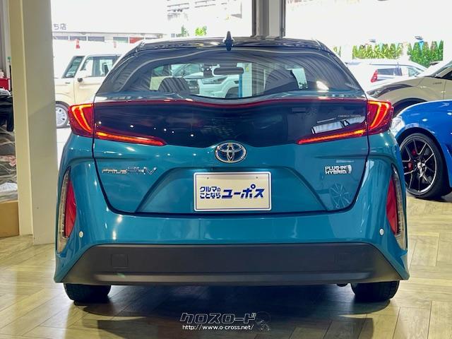 太陽光の自然エネルギーを、駐車中は駆動用バッテリーに供給し、最大約6.1km/日(平均で約2.9km/日)の走行分の電力量を充電可能 トヨタ プリウスPHV