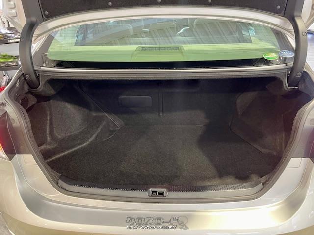 トランクはゴルフバックも入ります。 レクサス HS