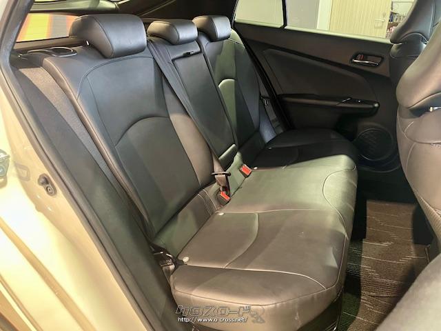 足元、頭上とも余裕があります。 トヨタ プリウス