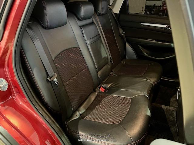 足元、頭上とも広々しております。 マツダ CX-5