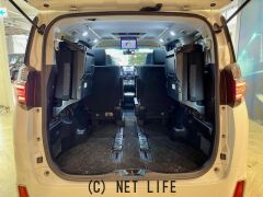 トヨタ ヴェルファイア