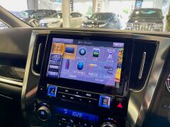 トヨタ ヴェルファイア