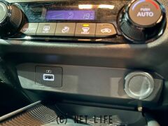 日産 ノートオーラ