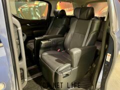 トヨタ ヴェルファイアハイブリッド