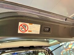 トヨタ ヴェルファイアハイブリッド