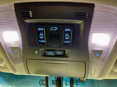 トヨタ ヴェルファイアハイブリッド