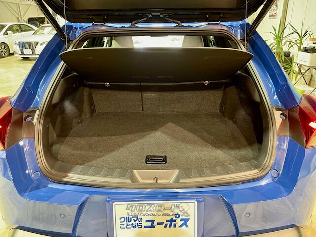 荷室もゆとりのある空間 レクサス UX