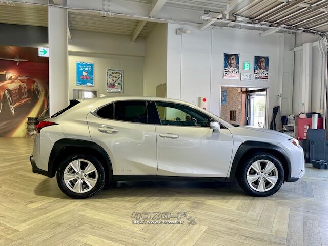 全長×全幅×全高4495×1840×1540mm レクサス UX