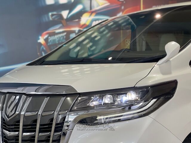 LEDヘッドライトに高級感のあるフロントグリル トヨタ アルファード