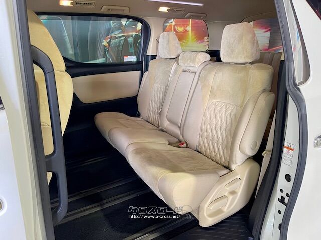 2列目シートも広々空間 トヨタ アルファード