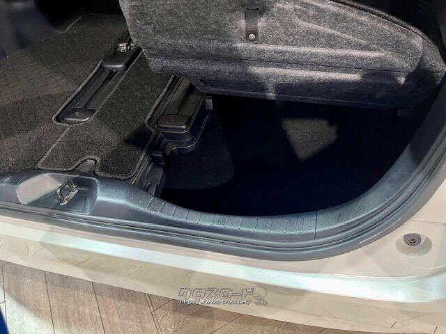 荷室下には収納あり トヨタ アルファード