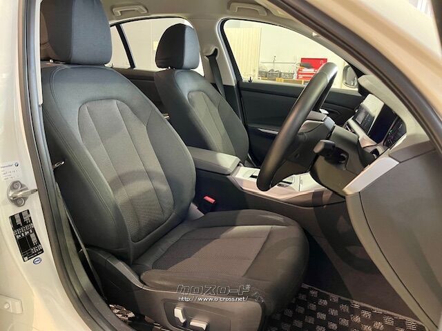 ホールド感とクッション性を兼ね備えたフロントシート BMW 3シリーズ