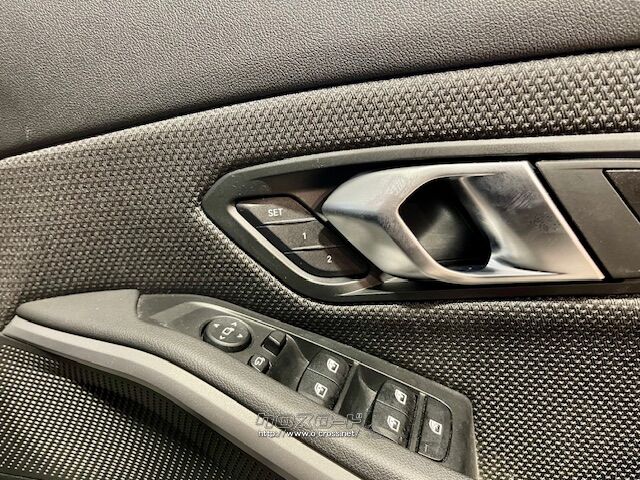 運転席メモリーシート機能付き BMW 3シリーズ