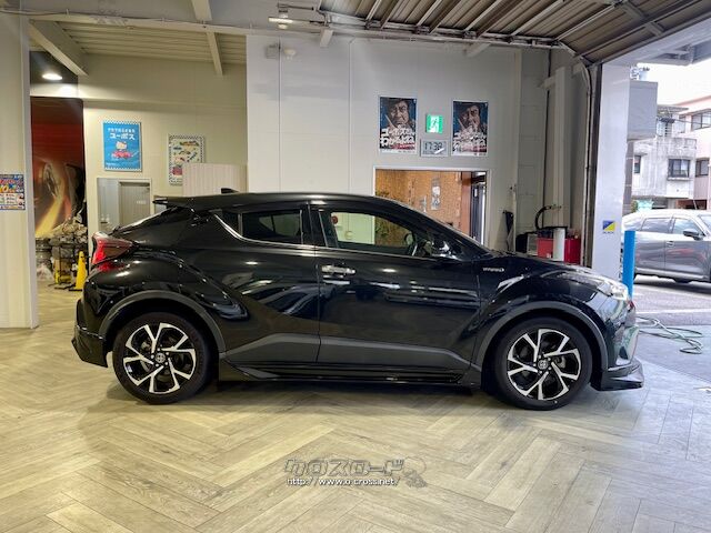 現在ユーポス新都心店にて展示中です。 トヨタ C-HR