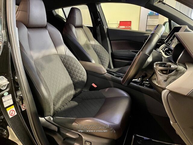 座高調整ができますので様々な方に運転しやすいシートとなっております。 トヨタ C-HR
