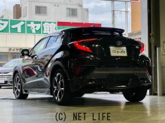 トヨタ C-HR