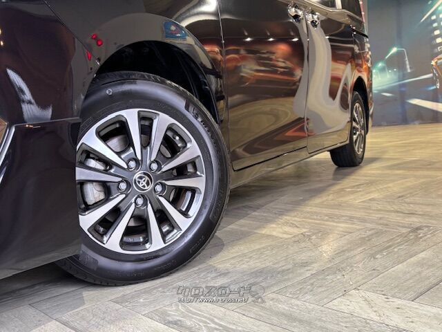 タイヤサイズ(前)195/65R15タイヤサイズ(後)195/65R15 トヨタ エスクァイア