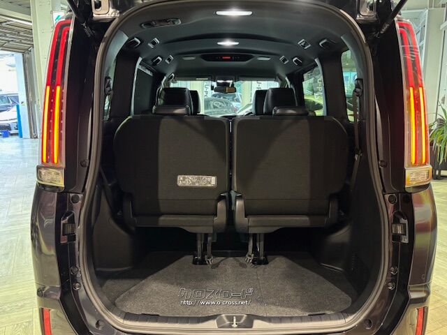 広々としたトランクルーム トヨタ エスクァイア