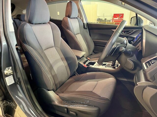 座高調整ができますので様々な方に運転しやすいシートとなっております。 スバル XV