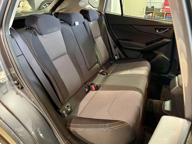 足元頭上とも余裕がございます。 スバル XV