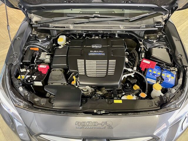 「お問合せはユーポス新都心店まで/098-860-8880お待ちしております」 スバル XV