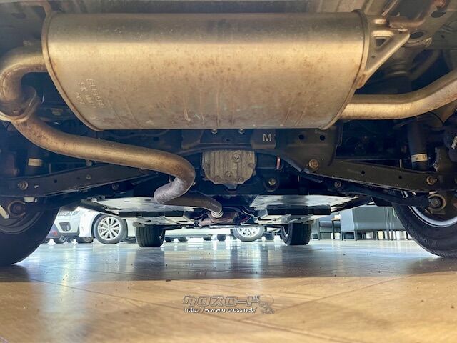 「お問合せはユーポス新都心店まで/098-860-8880お待ちしております」 スバル XV