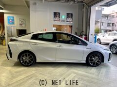 トヨタ プリウスPHV