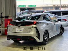 トヨタ プリウスPHV