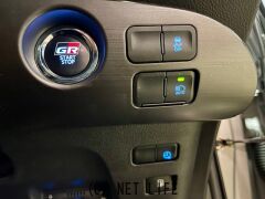 トヨタ プリウスPHV