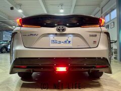 トヨタ プリウスPHV