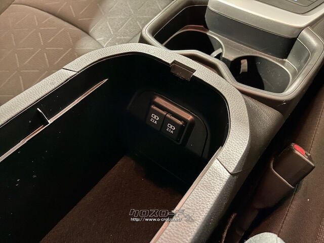 USBポート×2 トヨタ RAV4