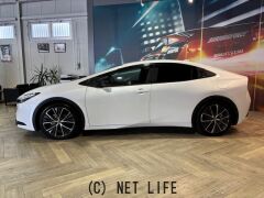 トヨタ プリウス