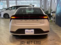 トヨタ プリウス