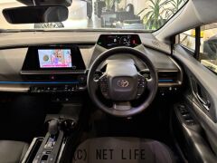 トヨタ プリウス