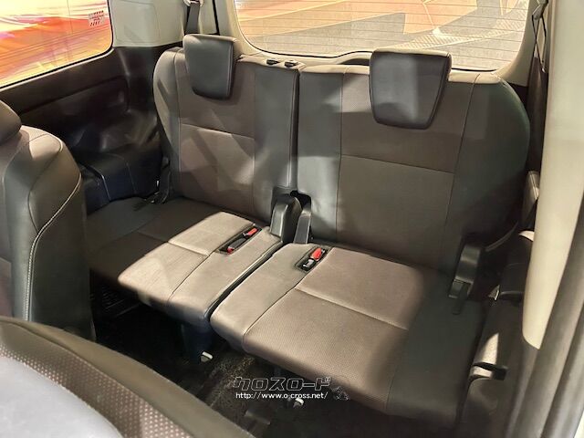 室内は高さがあるので3列目シートまで広々しています トヨタ エスクァイア